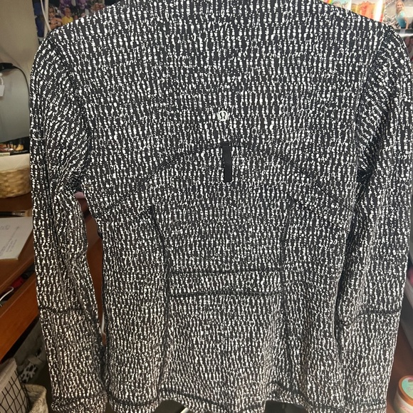 Lululemon Black Define Jacket - Picture 2 of 4